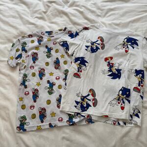 Bundle of Boys‎ Character T-Shirts Super Mario and Sonic Hedgehog Size 8